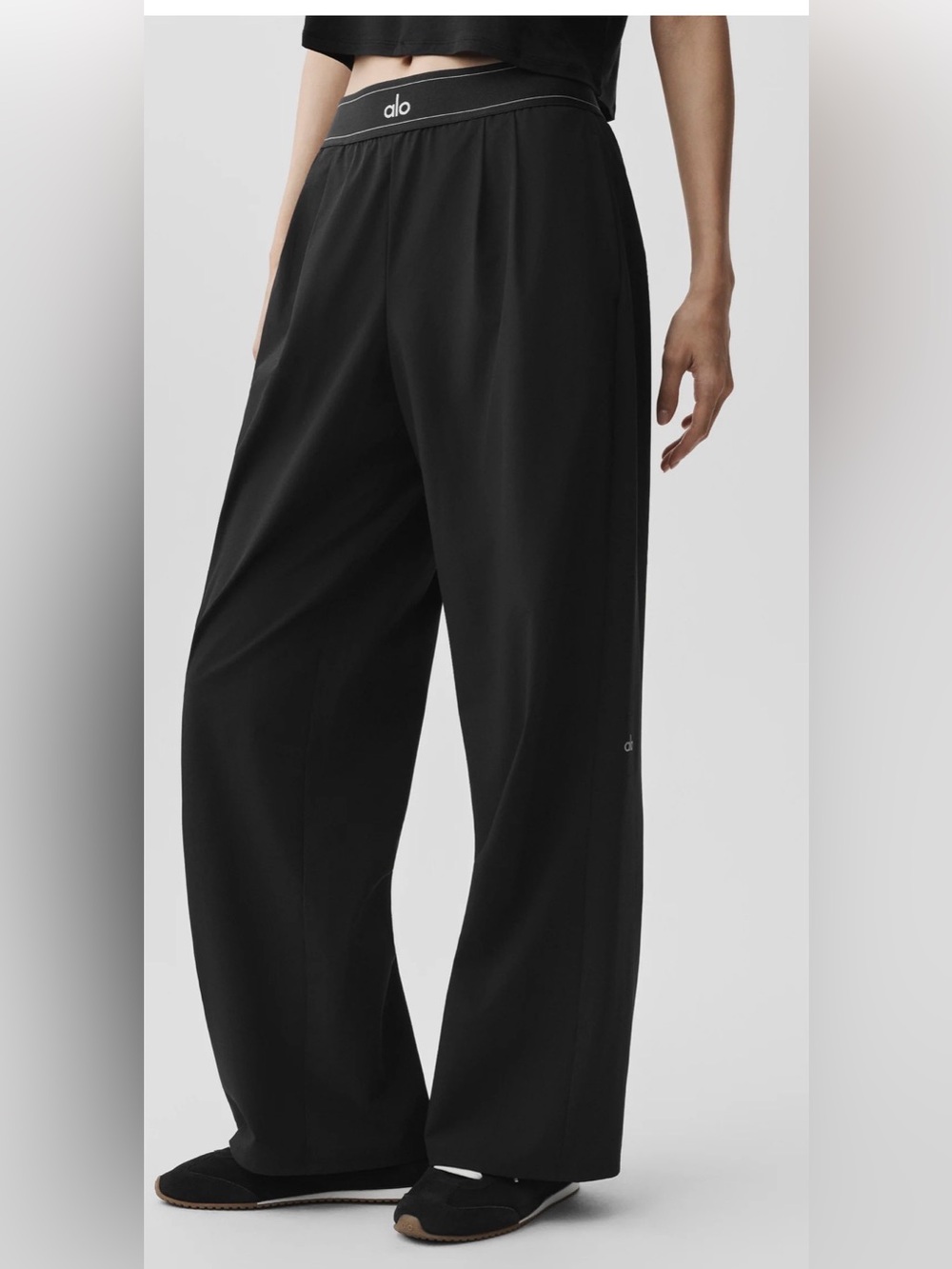 ALO BLACK PANTS NWT